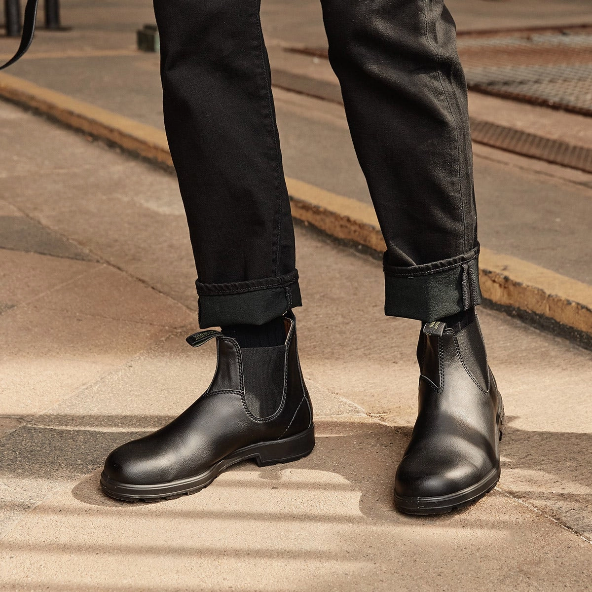 2115 Chelsea Boot in Black from Blundstone Eco Material Cold Climate