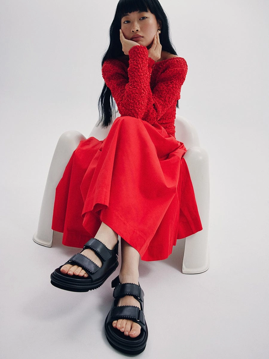 Tavira Black Sandal Odor Resistant Technology