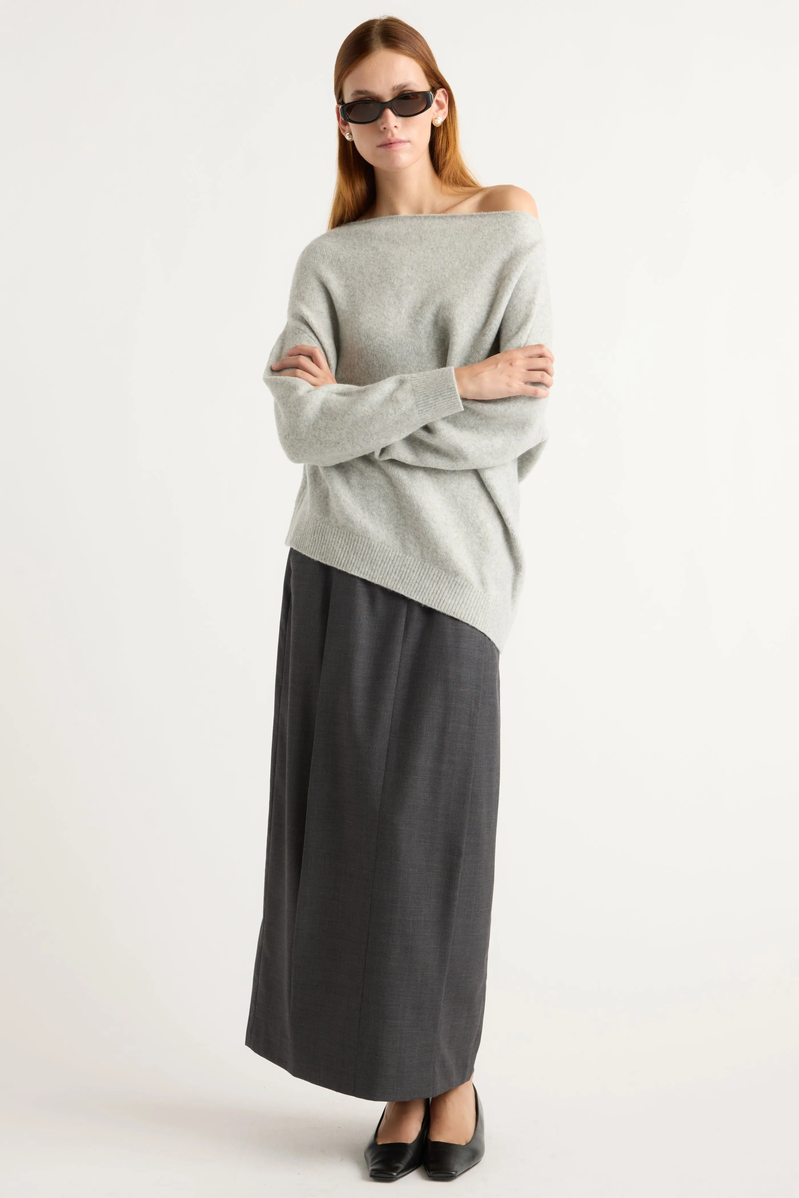 Wrinkle Resistant Textile Iris Off-Shoulder Sweater