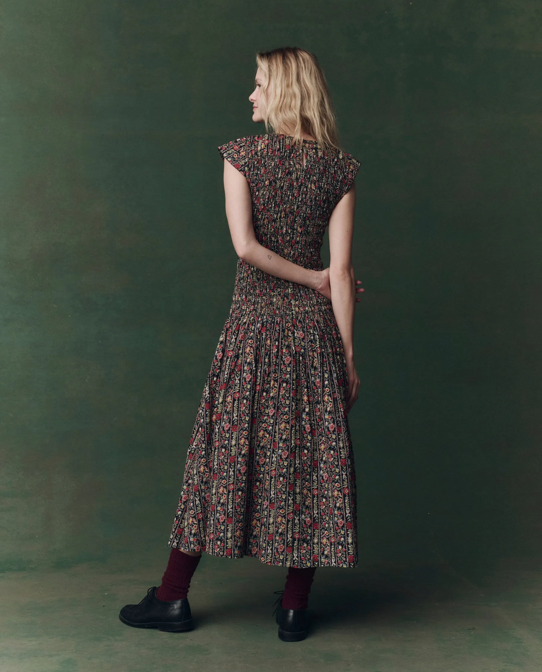 Sleek Presence Convertible-Style The Paramour Dress. -- Garland Print