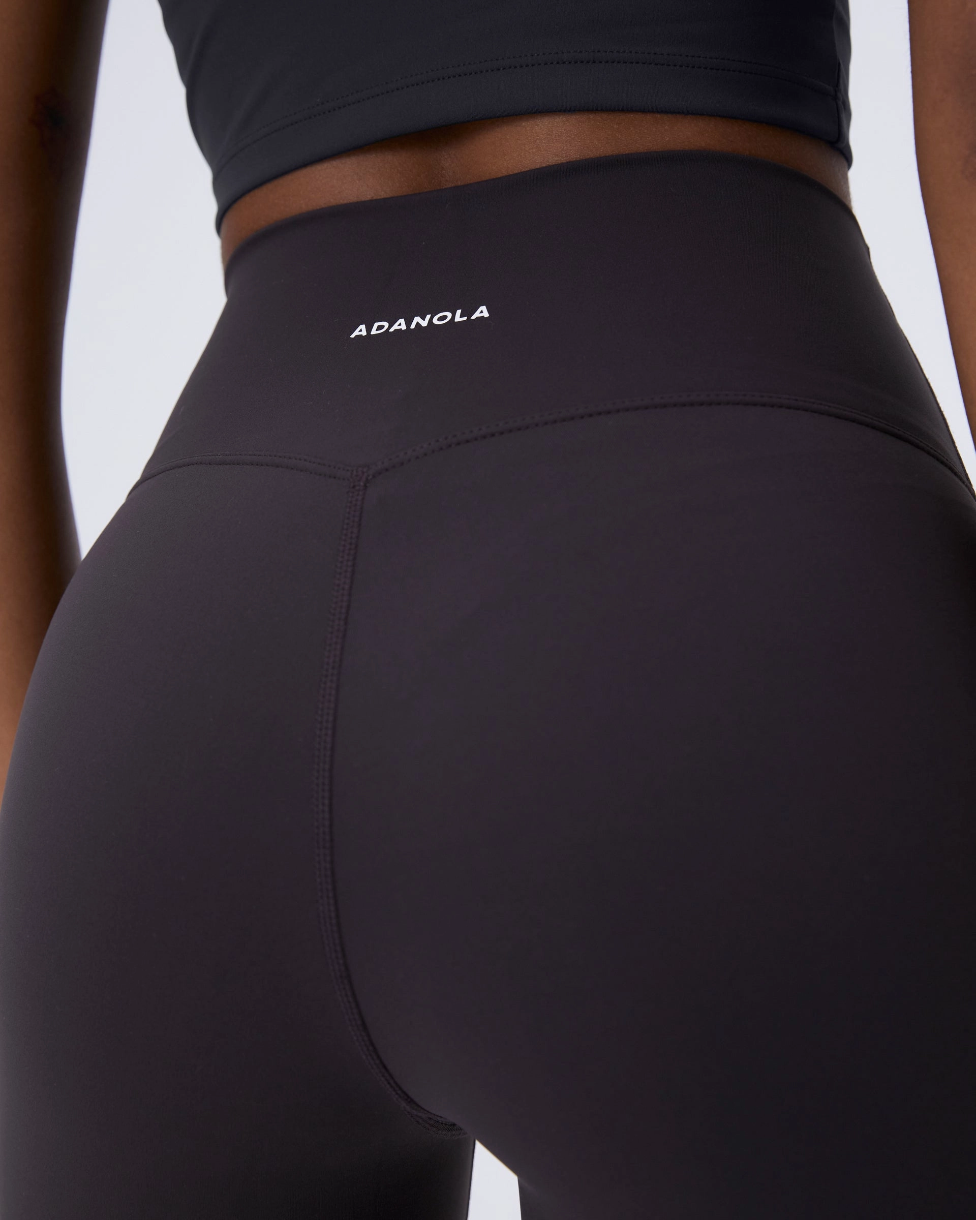 Daily Essential cheering section Ultimate Crop Shorts - Coffee Bean