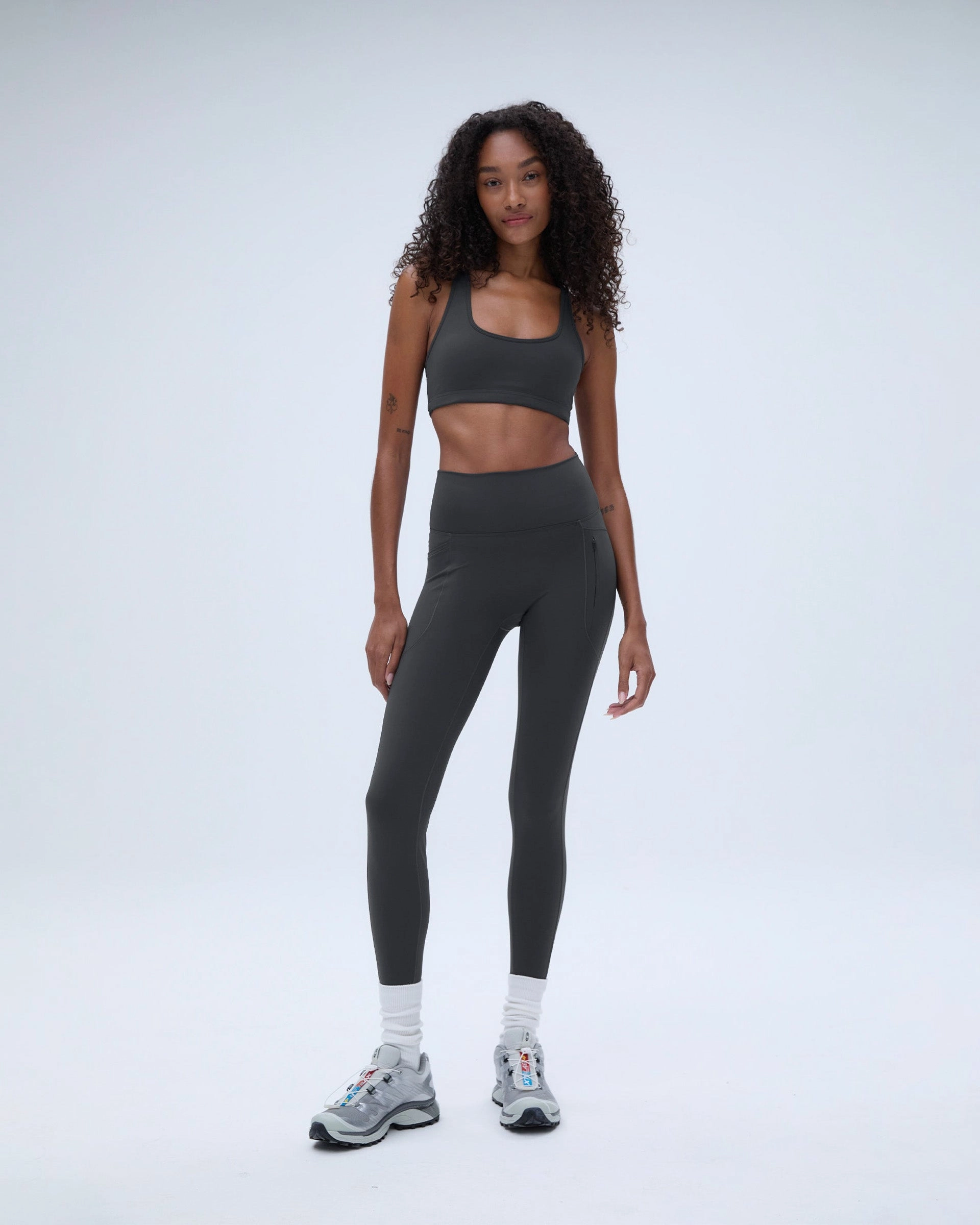 Seamless Design Holiday Outfit Ultimate Seam Detail Zip Pocket Leggings - Graphite Grey