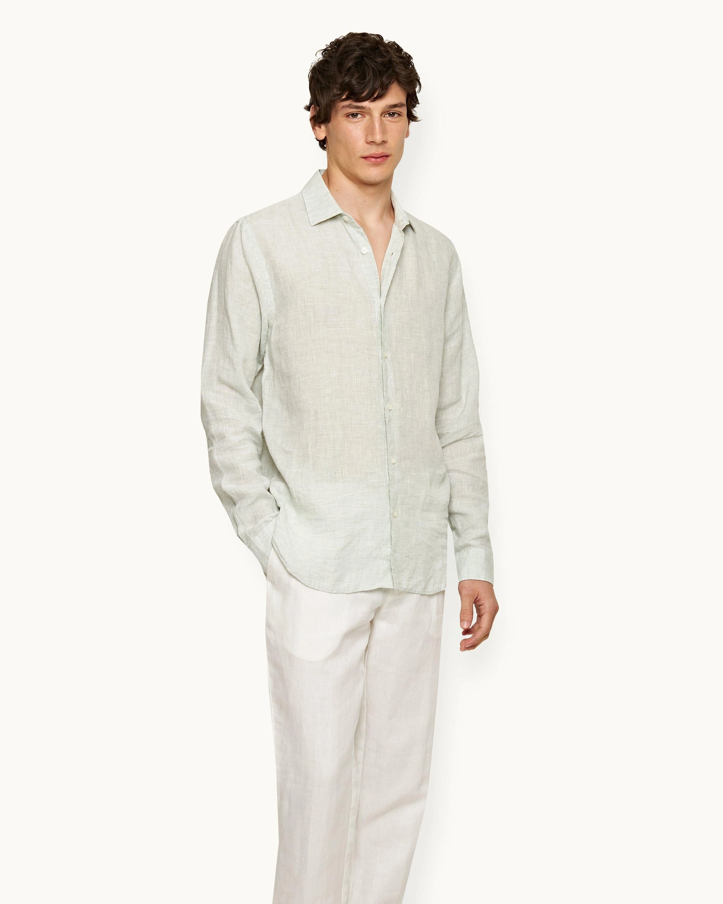 Giles Linen Non Restrictive Fit