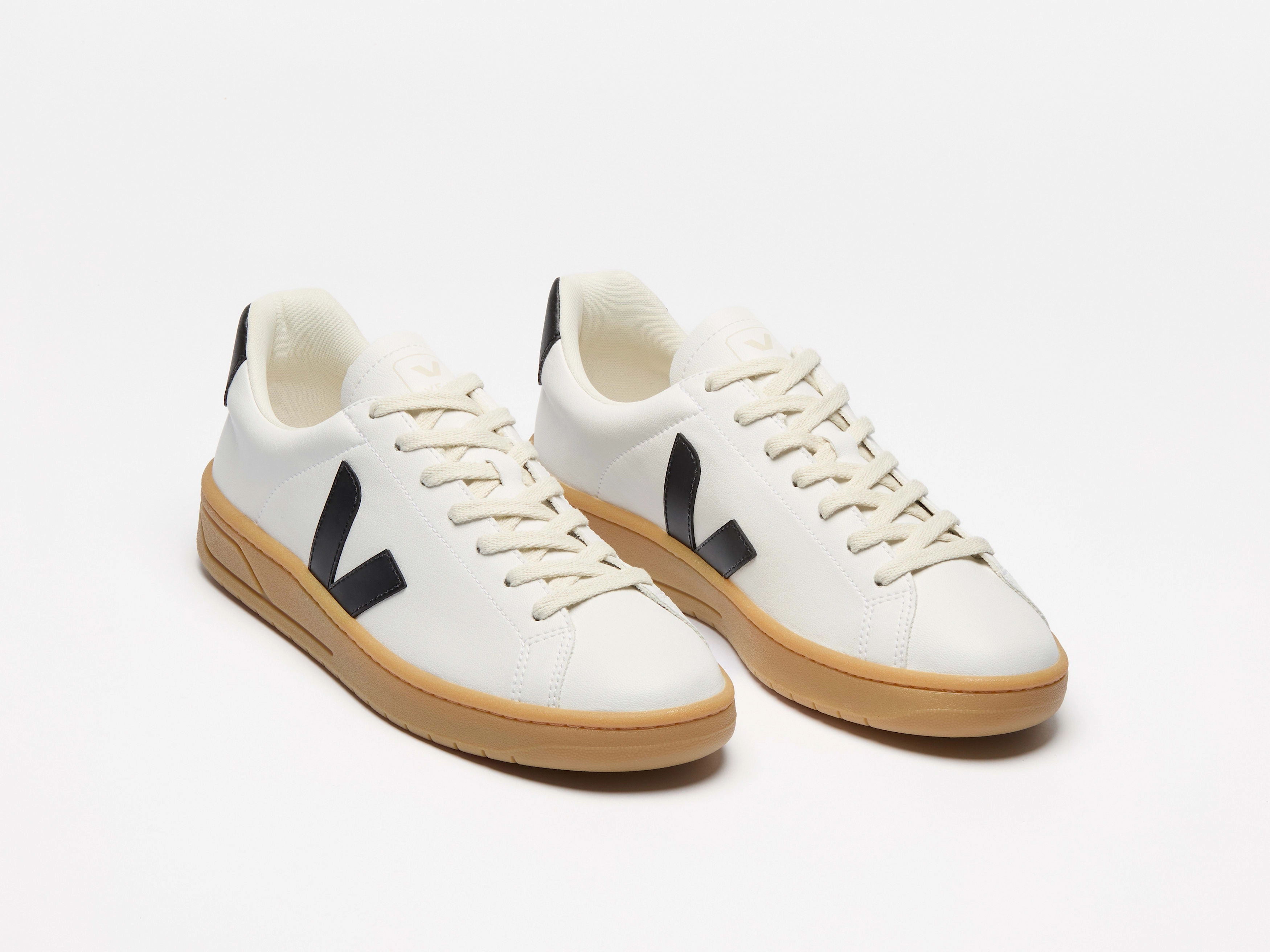 Urca CWL in White Black Natural from Veja Comfortable Upper Material