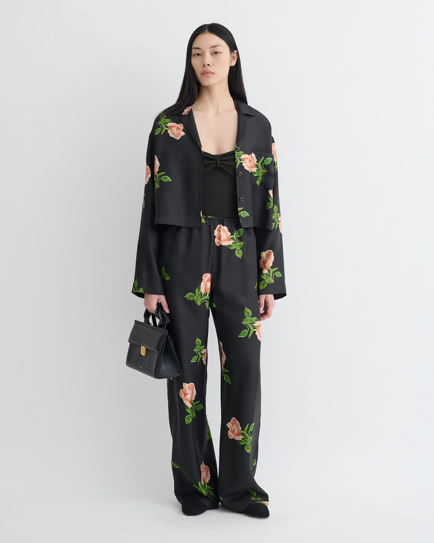 Vally - Cropped Silk Twill Shirt - Off Black/Roses UV Protective Fabric