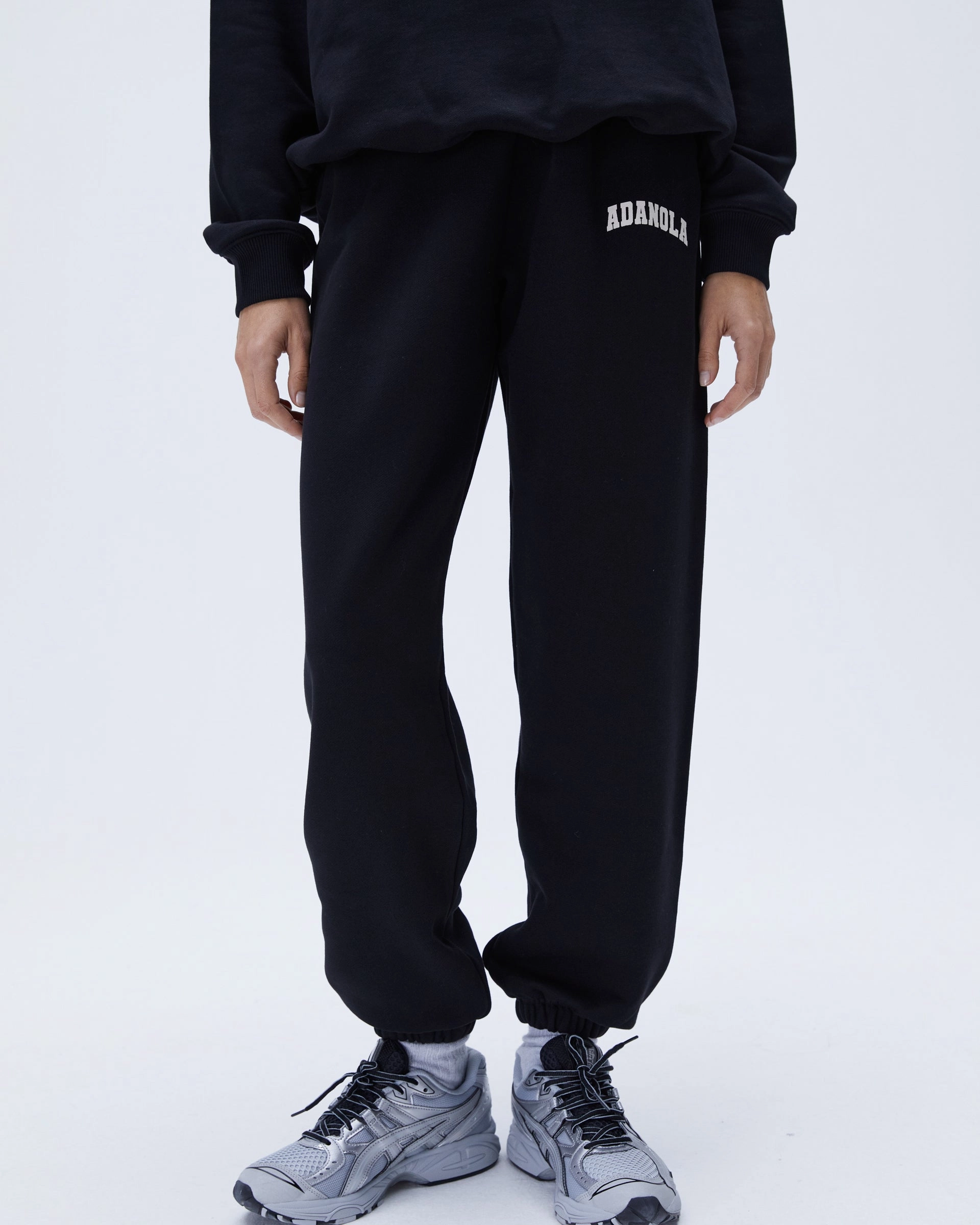 Casual Wearable Varsity Sweatpants - Black