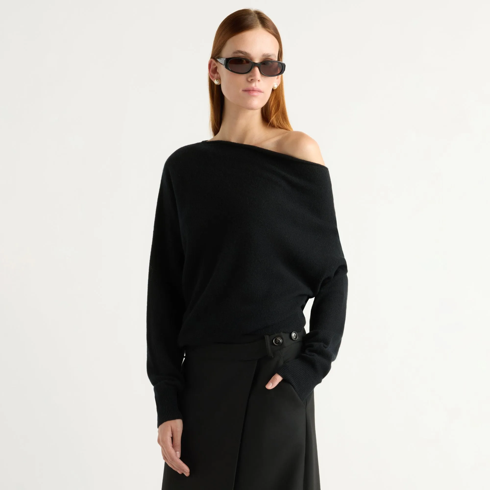 Easy Fit Lan Cashmere Off-Shoulder Sweater