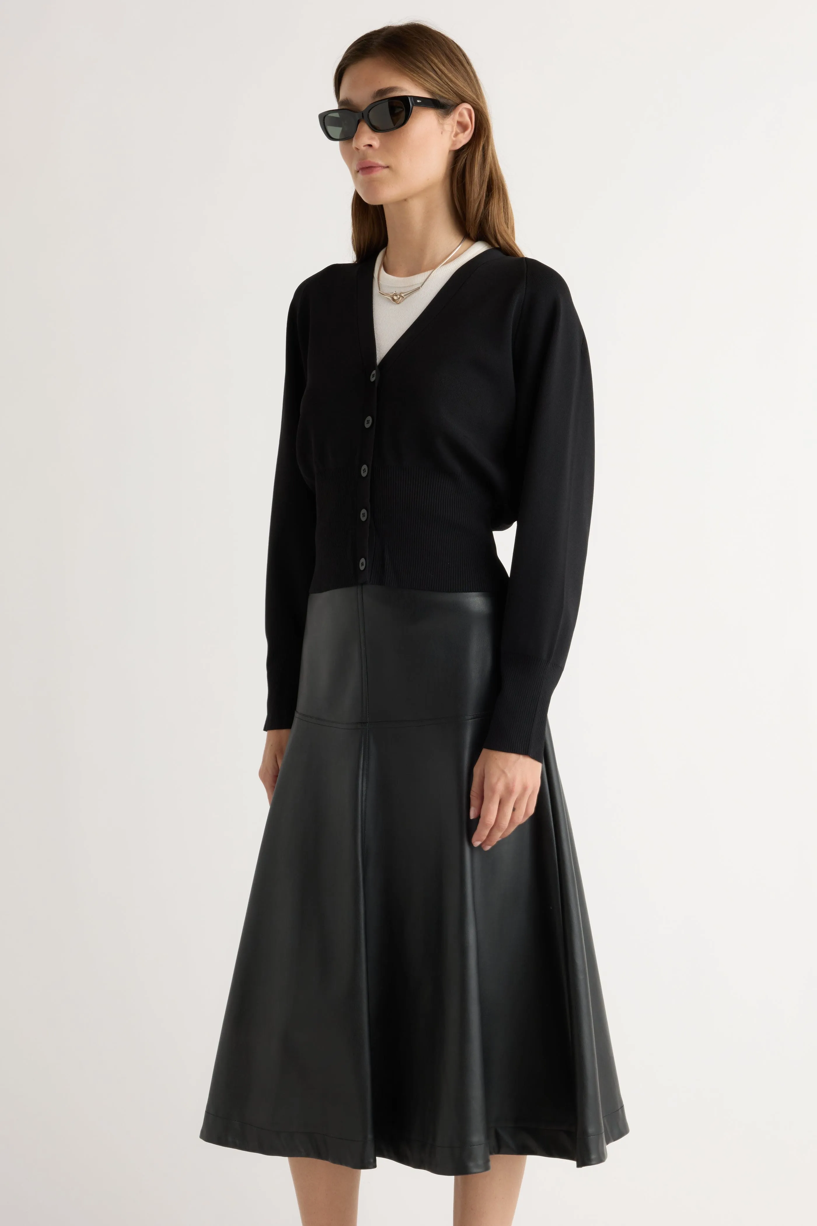 Carson Button-Front Cardigan Soft Layering Fashion-Forward Look